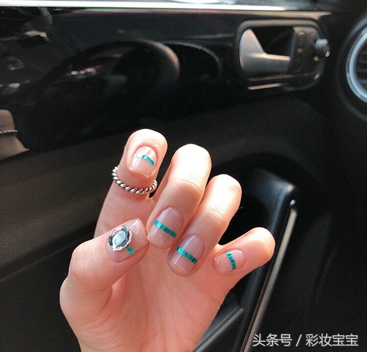 今年最流行的韩式美甲图,今年流行的韩式美甲图片