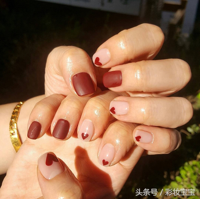 今年最流行的韩式美甲图,今年流行的韩式美甲图片