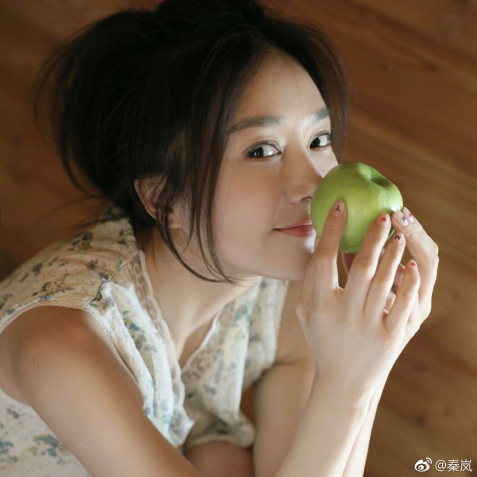 秦岚承认整容过吗,秦岚整容成功了么