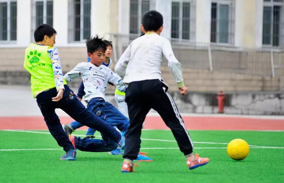 绵阳孩子独特表演世界杯开幕,绵阳儿童演出