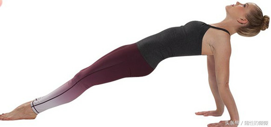 哑铃瑜伽训练动作,瑜伽基本动作哑铃锻炼方法