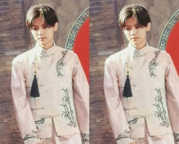 2018年鹿晗踢球,鹿晗雪地足球赛