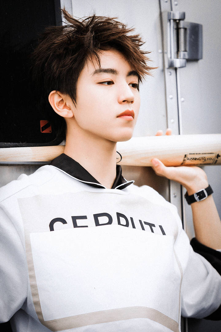 易烊千玺张艺兴素颜,易烊千玺张艺兴颜值