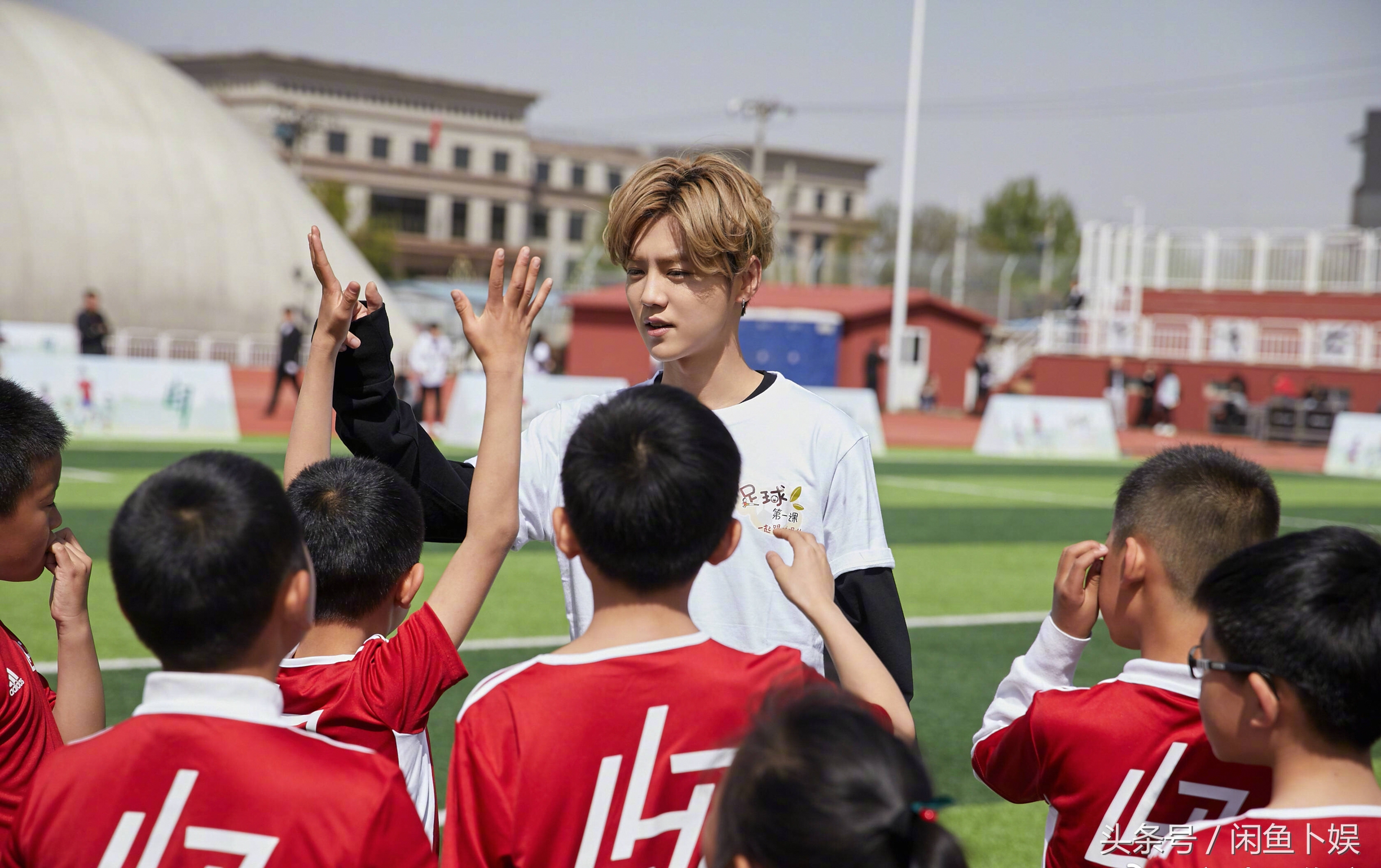 2022年世界杯鹿晗解说直播,鹿晗世界杯几点直播