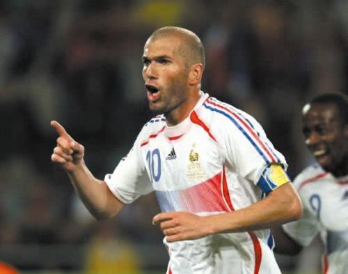 梅西拿过几届世界杯金球奖,2010年世界杯梅西遗憾照片