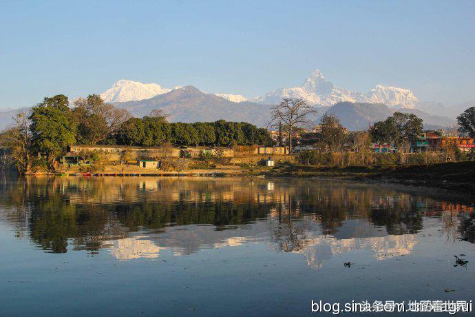 高山王国，千佛之国，佛教发源地，世界唯一非矩形*旗国**——尼泊尔