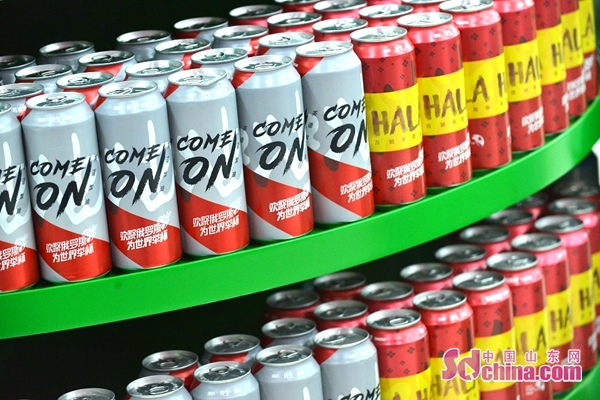 青岛啤酒世界杯主推产品,青岛国际啤酒节足球