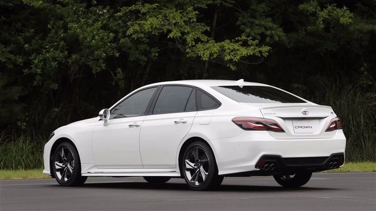 全新丰田皇冠crown,皇冠退市了吗