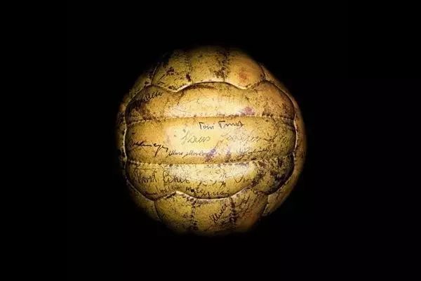 世界杯黑历史纪录,历史上足球世界杯最脏比赛