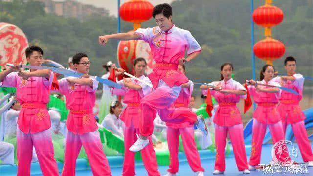 速度与激情桥上飞跃片段,速度与激情飞跃大桥精彩片段