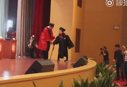 「三分钟法治新闻全知道」习*平近**会见蓬佩奥：中美合作可以办成有利于两国和世界的大事