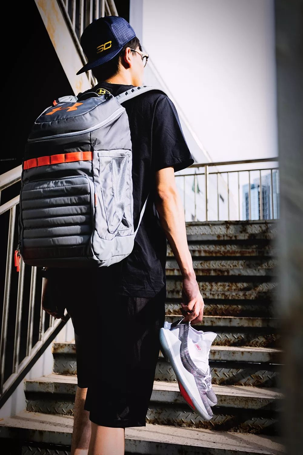 库里战靴7开箱,穿上库里专属球鞋感受极致脚感