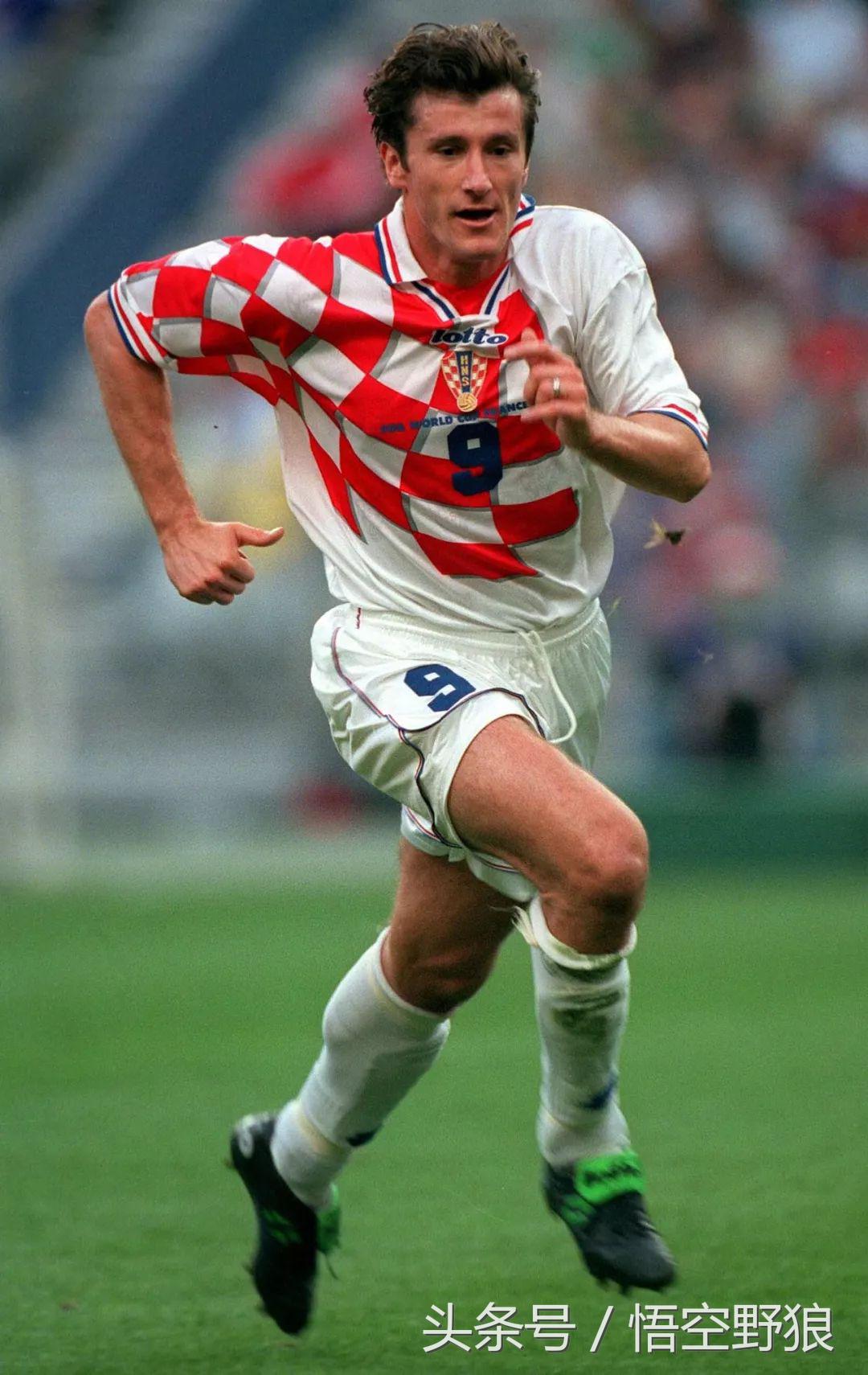 2022年世界杯32种球衣,2018世界杯足球赛各队球衣