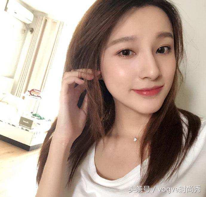 足球赛事美女主播,足球女主持杨茗茗