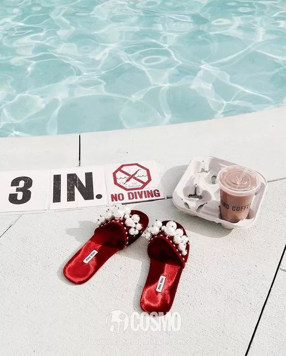 刘雯穿hogan牌子鞋,刘雯穿的小黑鞋运动鞋