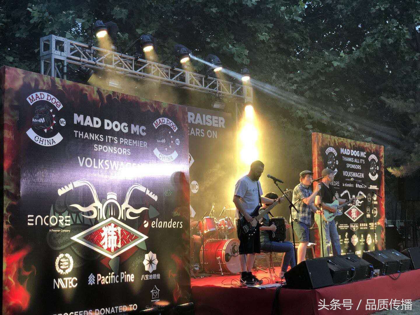 每人被俱乐部认可，哈雷俱乐部才能被社区认可，骑车、公益、成熟