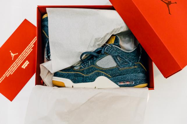 nikeairforce1联名supreme,nikelevis联名定制