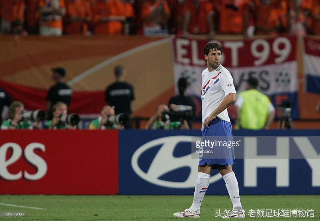 06年世界杯宣传nike,世界杯最火的足球鞋