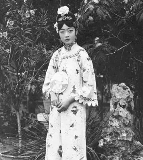 末代皇后婉容真实影像,末代皇后婉容的珍贵照片