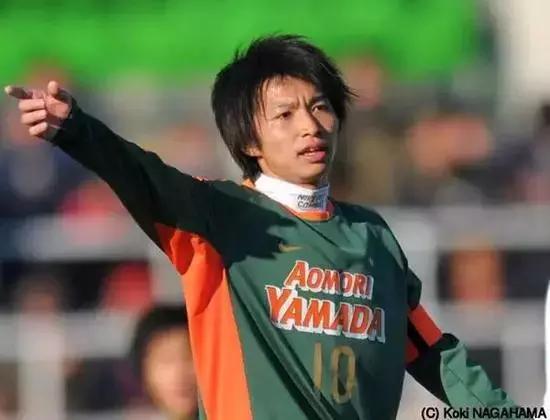 日本学生射门,日本球员踢小学生