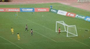 日本学生射门,日本球员踢小学生