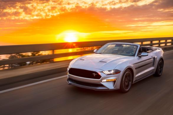 谁还没有一个敞篷梦系列,让这14款敞篷车带你沐浴阳光!