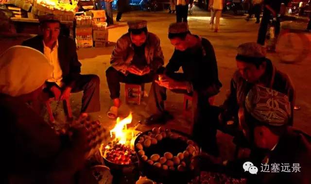 和田烤蛋哪家最好吃,和田必吃美食之营养烤蛋