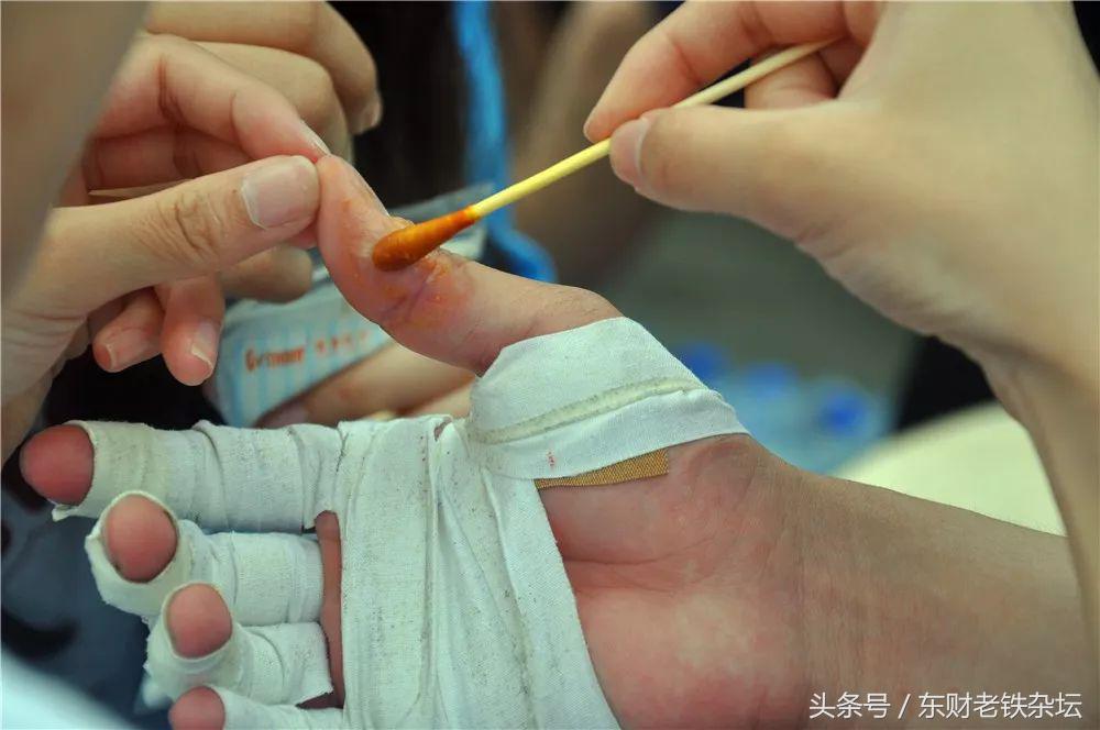 红蓝军团：Weareone,Oneisall！