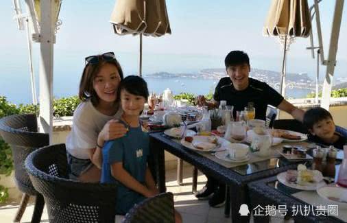 田亮小亮仔秀完整版,田亮晒森碟小亮仔合照