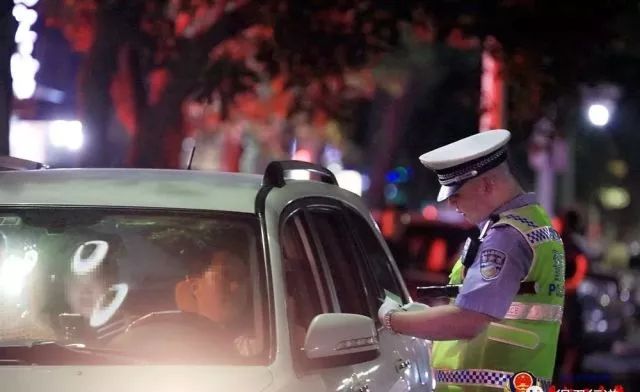 交警严查世界杯酒驾,交警推出欧洲杯酒驾套餐