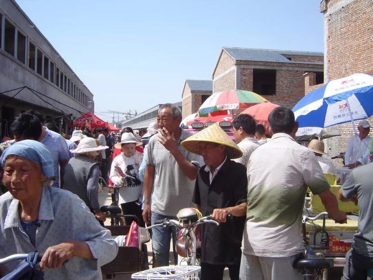 热闹的农村小院,八十年代农村集市