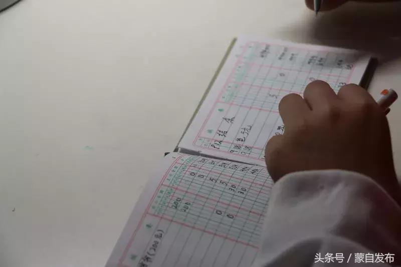 这两个女孩……万万没想到啊！