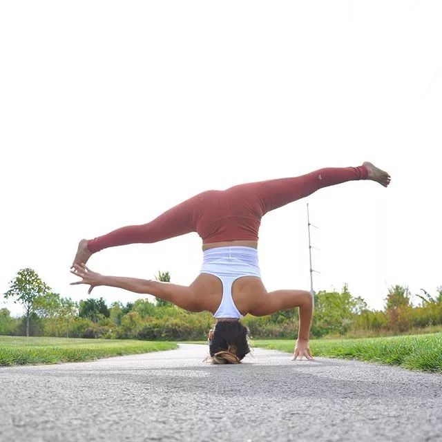 身心放松的女人,练瑜伽的女人的心态是什么