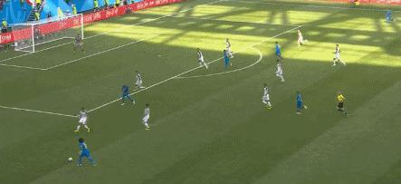 内马尔换了个发型减少被铲几率,内马尔的新发型真好看