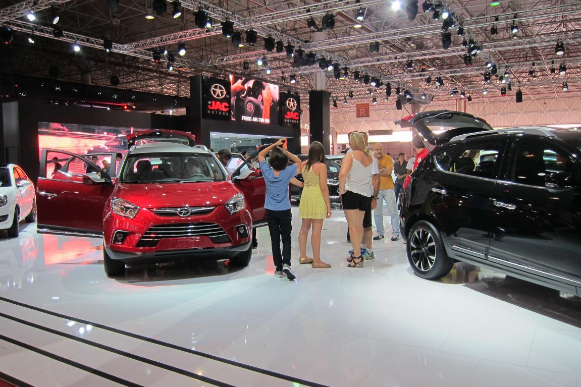 桑巴征服俄罗斯瑞风SUV昂首挺进巴西