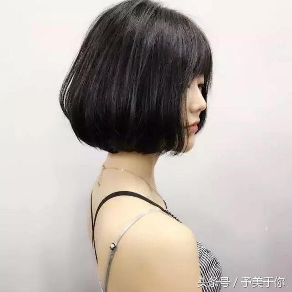 适合偏瘦脸的短烫发,最近中短流行烫发造型
