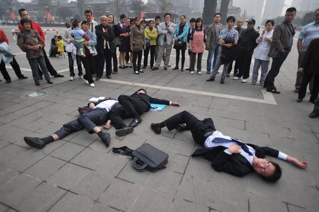 家长：高考分数低，孩子又不想复习，不上大学该怎么办？