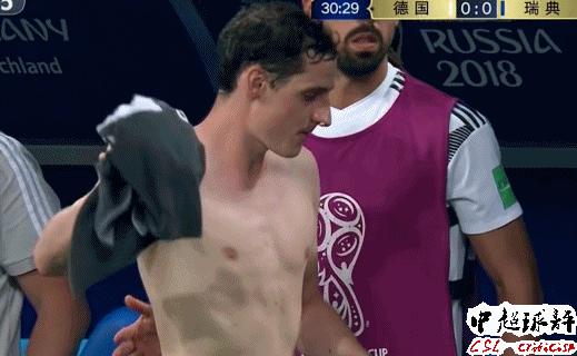 看着都疼！德国悍将被1米9中锋踹鼻子：持续血流不止！