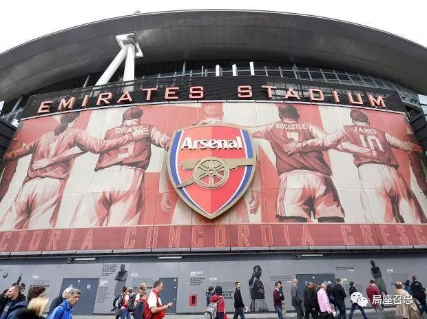 这个球迷为了阿森纳，竟然要袭击世界杯……