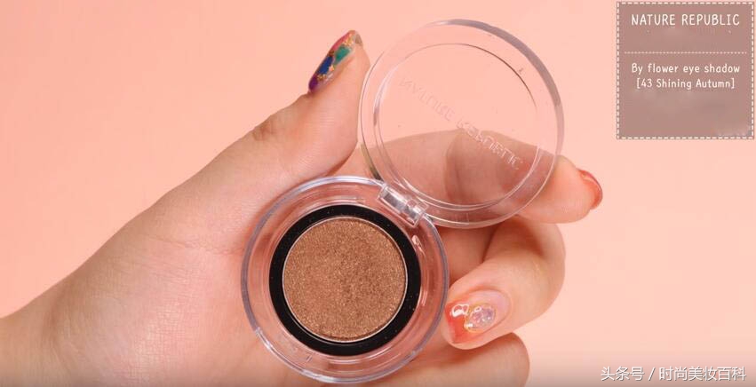 时尚美妆魅力十足的日常妆容教程,时尚美妆哑光唇妆技巧教学