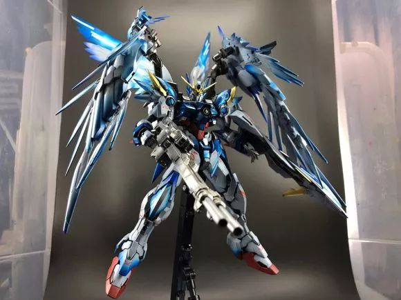 佳作：炒冷饭的阿迪达斯hirm飞翼高达，老衲作品