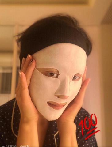 刘嘉玲梳妆台多少钱,刘嘉玲推荐护肤套装是什么