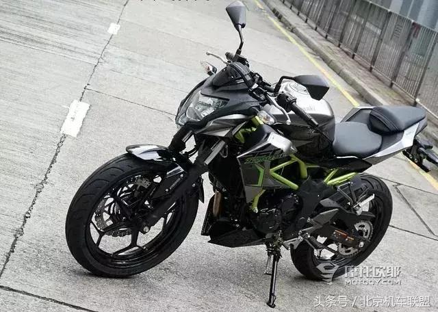 川崎小忍者250和国产小忍者区别,川崎小忍者好还是春风250sr好