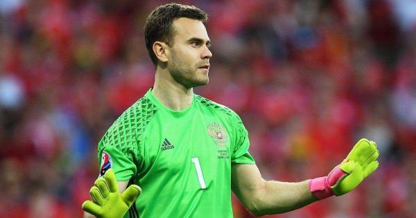 苏亚雷斯凌空任意球,苏亚雷斯俄罗斯任意球贴地斩