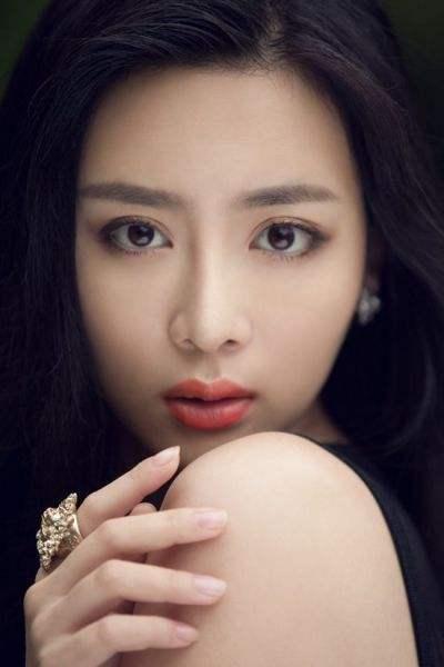 口红最新热门色号雾面显白,哪种色号口红显白显年轻