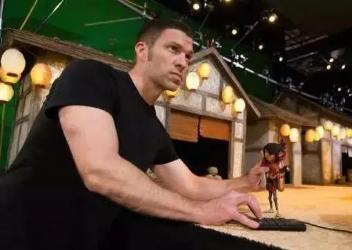 混不出名堂就要回家继承家业,混不下去回家继承家产