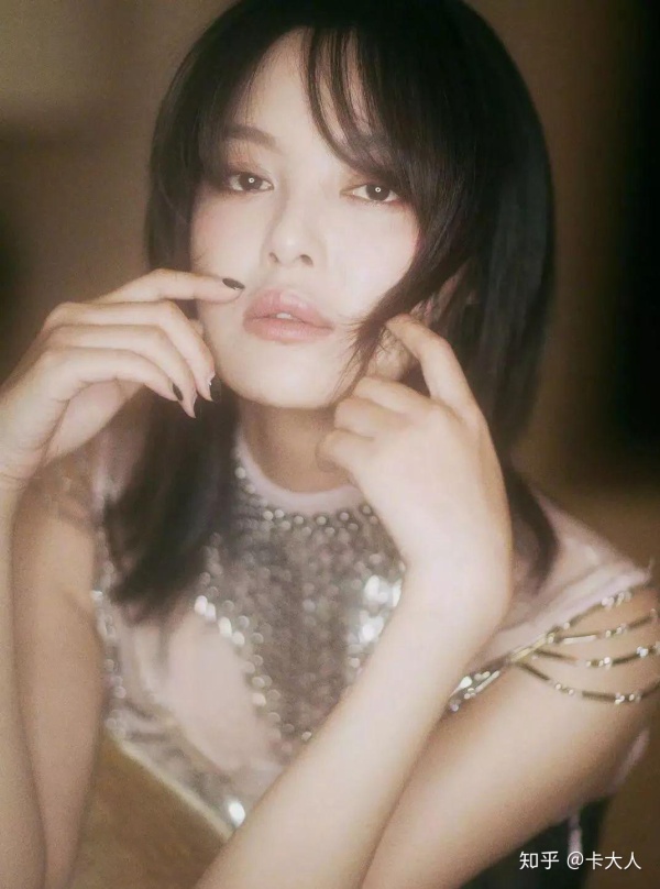 如何评价张雨绮美人鱼,张雨绮评价大s的长相