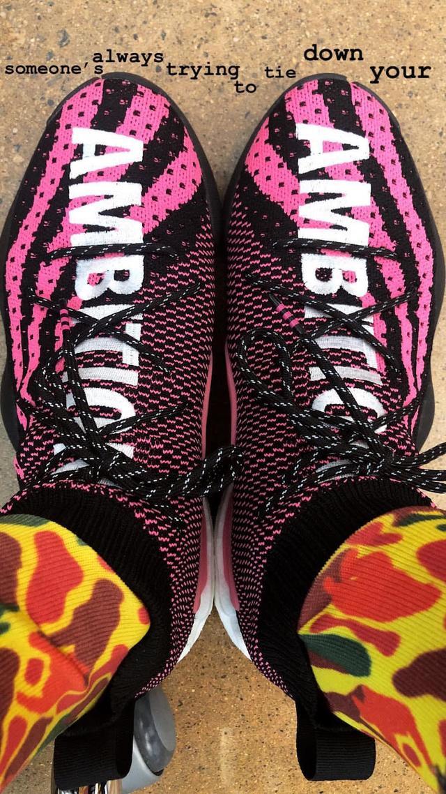 濡備綍浠庢娲叉澂鎵嬮噷澶哄洖鐢峰弸,涓栫晫鏉浣曡涪瓒崇悆