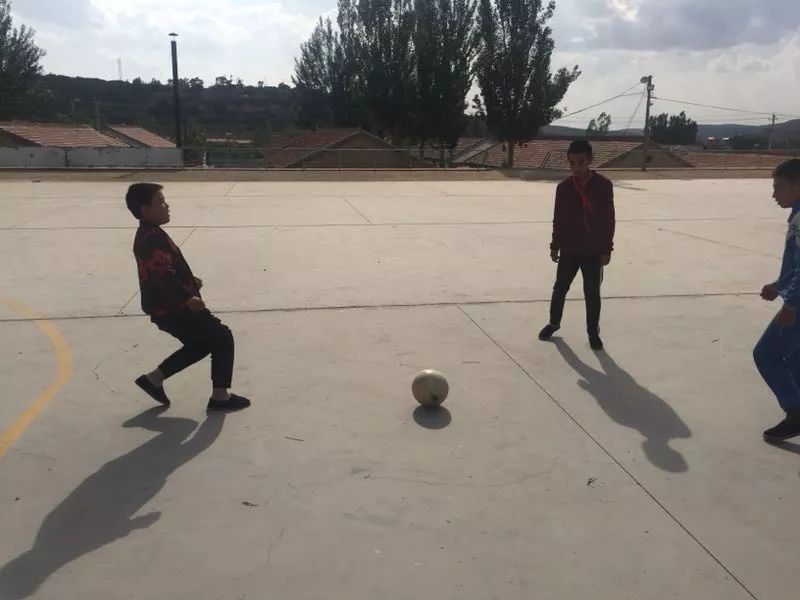 助力山区儿童足球梦,助力乡村儿童足球梦