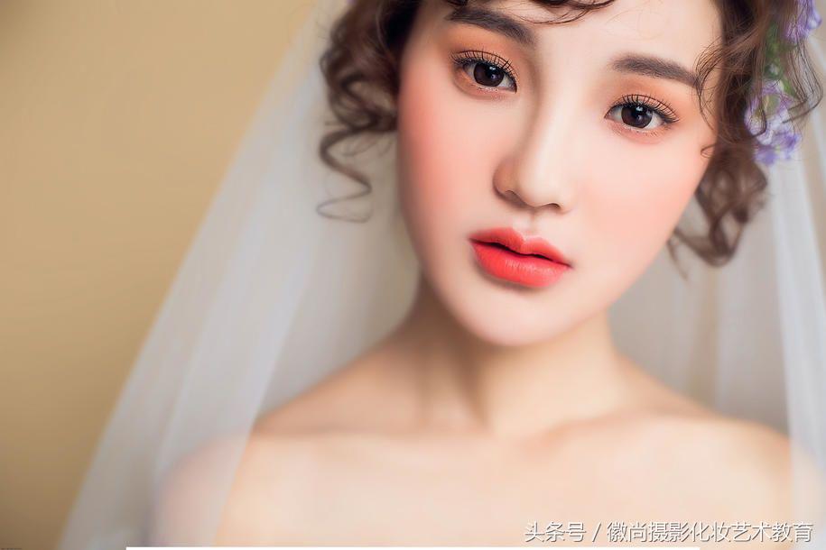 正确化妆初学者教程,想学习化妆零基础学化妆去哪里学